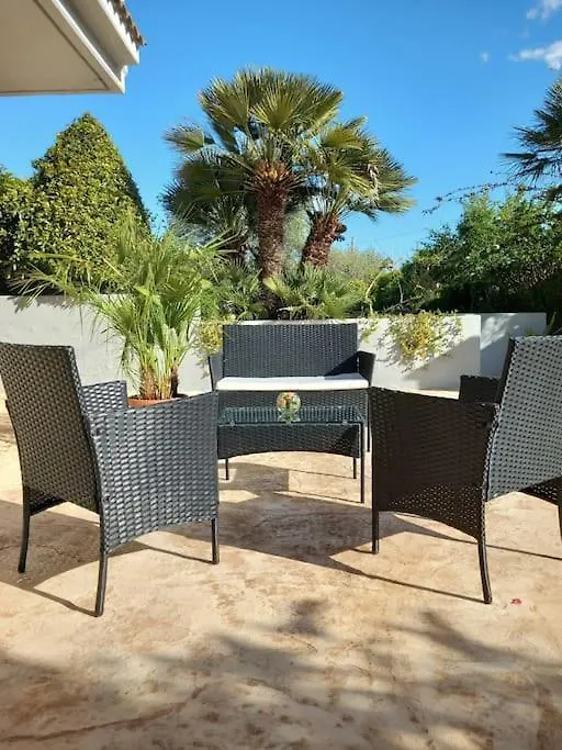 Las Chigias Appartamento Con Giardino A Pochi Minuti Dal Mare location